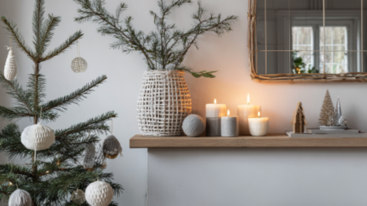 soufiane08552_Minimalist_Scandinavian_Christmas_Decor_Ideas_for_ea51abf2-26a6-4dcc-995c-70aed0e21d90