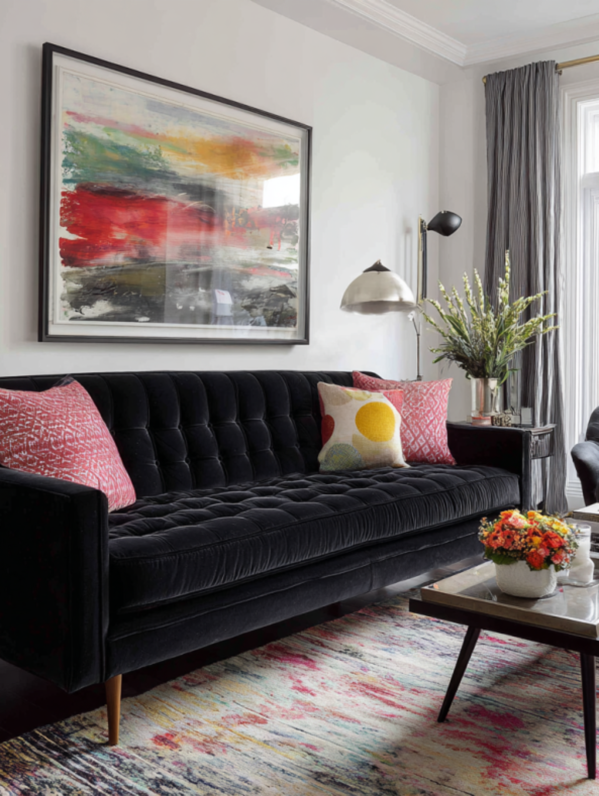 soufiane08552_Modern_Living_Room_Ideas_with_a_Chic_Black_Sofa_d5bfb1da-7861-4ed4-b2e1-85efd3c2b023